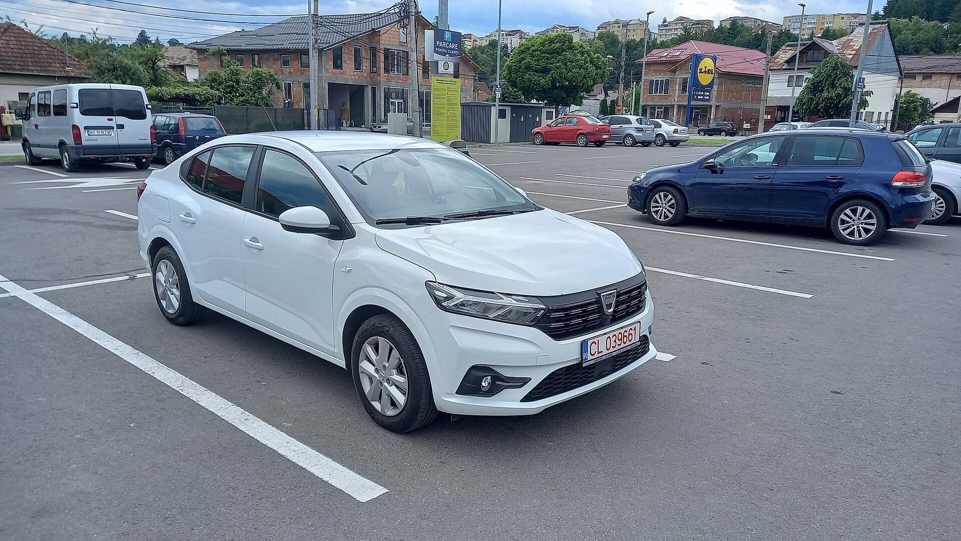 Dacia Logan — Manuelle — Agadir (1)